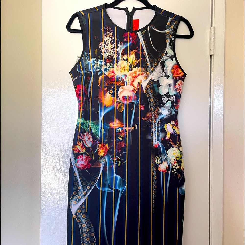 Clover Canyon - form fitted beautiful dress! Size L